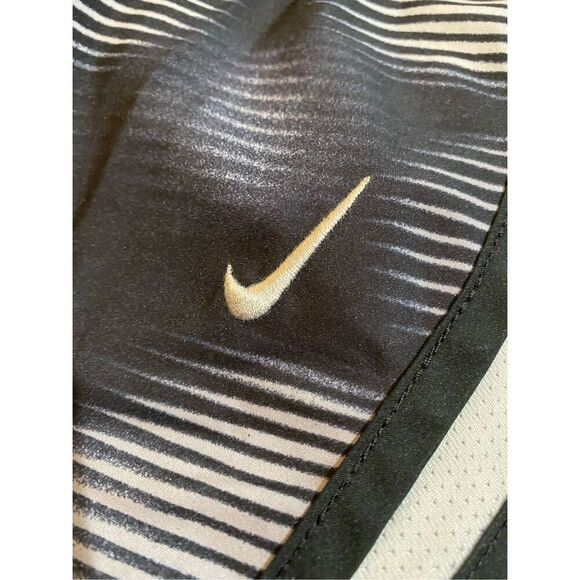 Nike women’s graphic black-and-white running workout shorts size small  - Picture 3 of 4